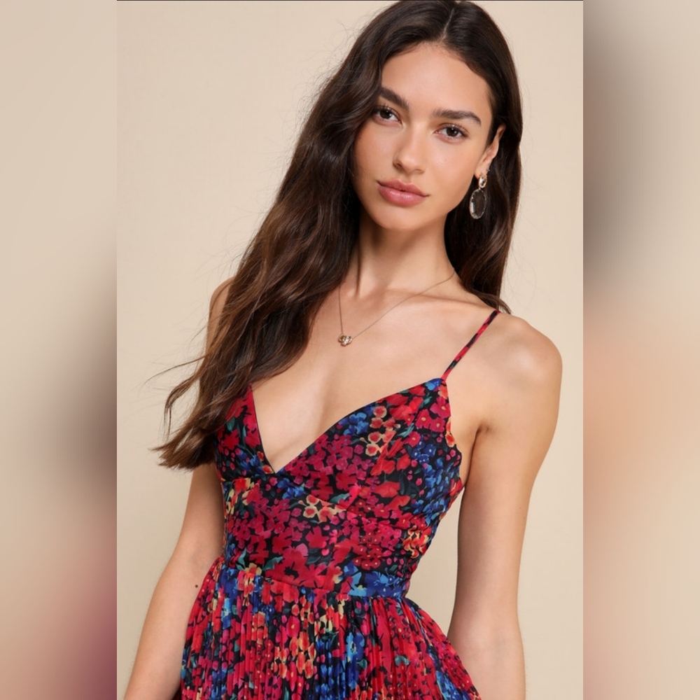 Lulu's Red Floral Pleated Midi Dress with Blue Accents - Picture 4 of 5